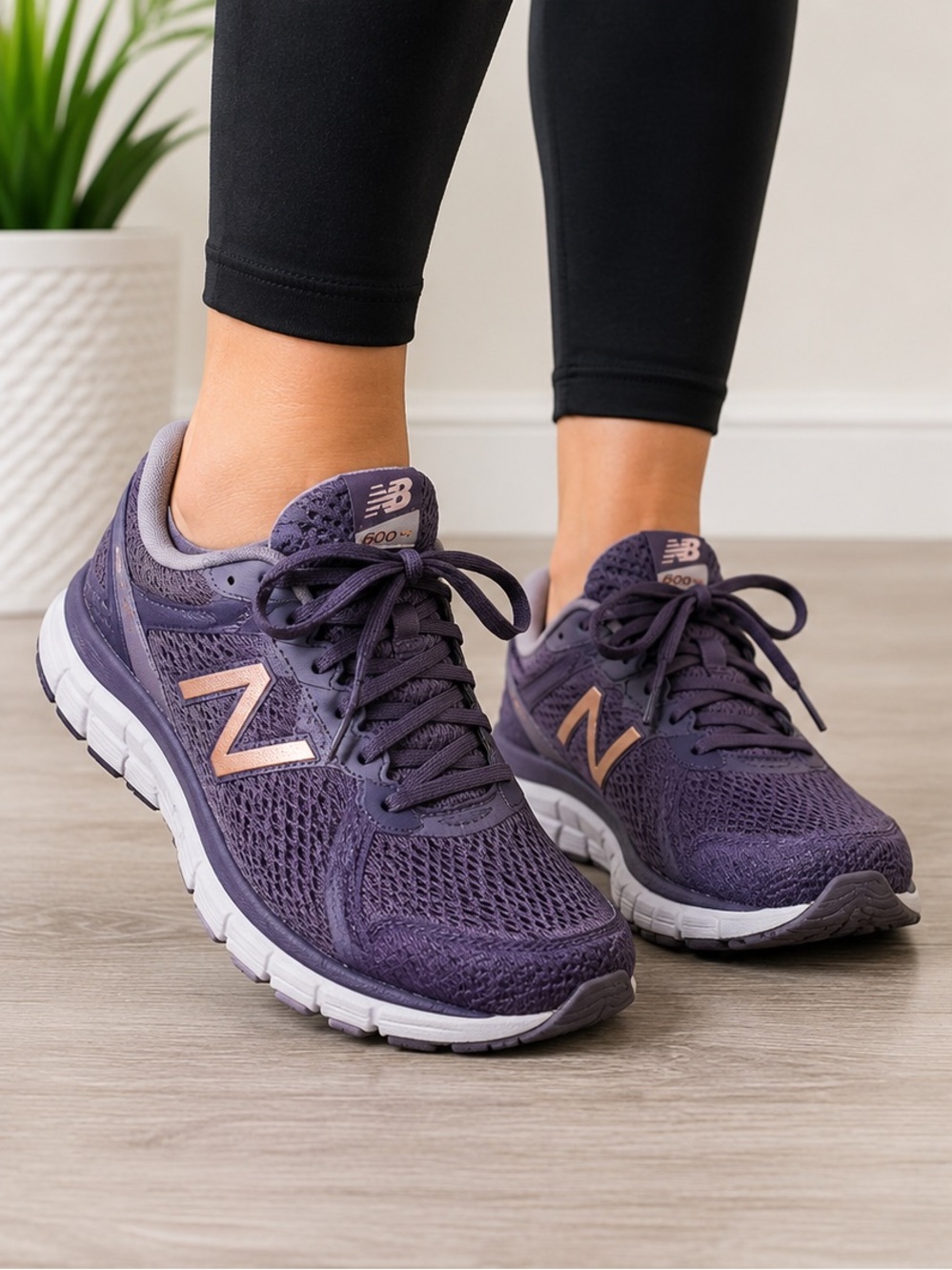New Balance 600 v2 Purple Running Shoes Women’s Size 9.5 W600EC2